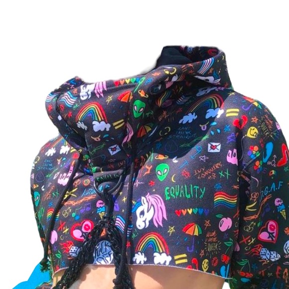 Chained crop hoodie - Picture 2 of 5